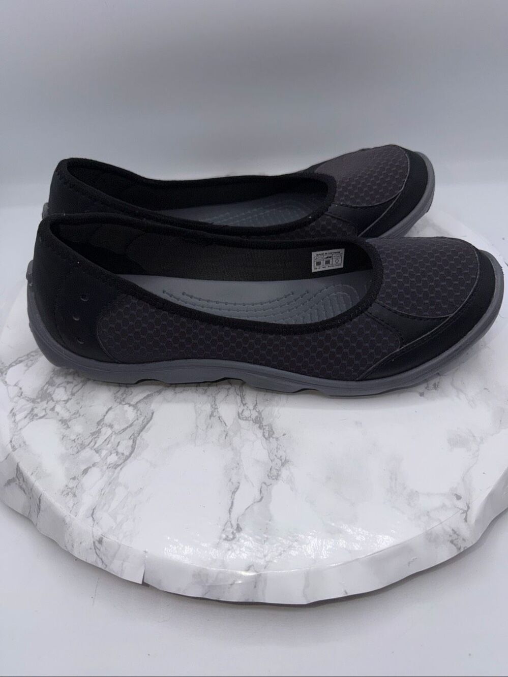 CROCS Black and Grey Duet Busy Day Ballet Flats-9